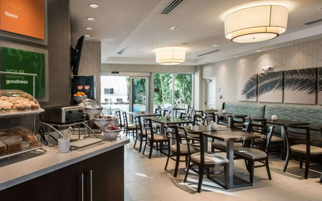 Comfort Suites Miami Airport North