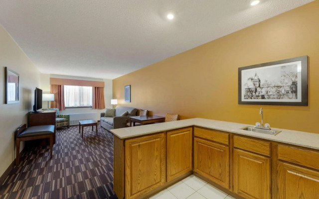 Best Western Falcon Plaza - Bowling Green