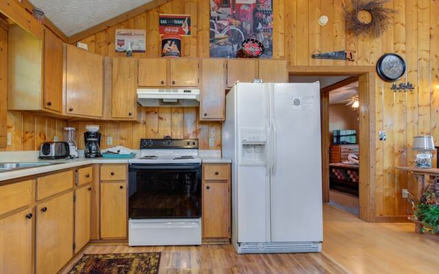 Peanuts Hideaway by Jackson Mountain Homes