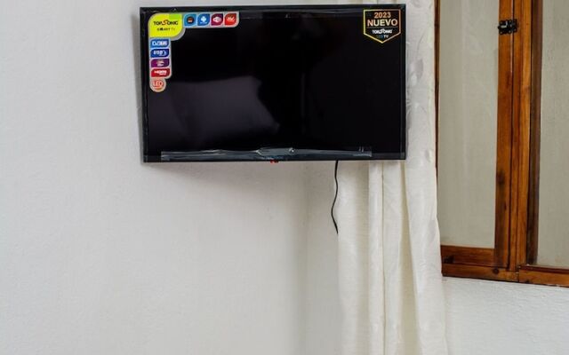 Room-hb2 Triple Room With Shared Bathroo