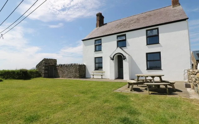 Trefollwyn Mawr