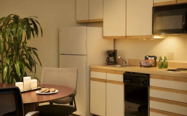 Larkspur Landing Extended Stay Suites Sacramento