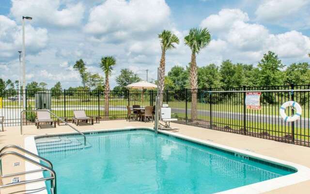 Sleep Inn & Suites Defuniak Springs - Crestview