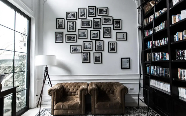 The Alcove Library Hotel