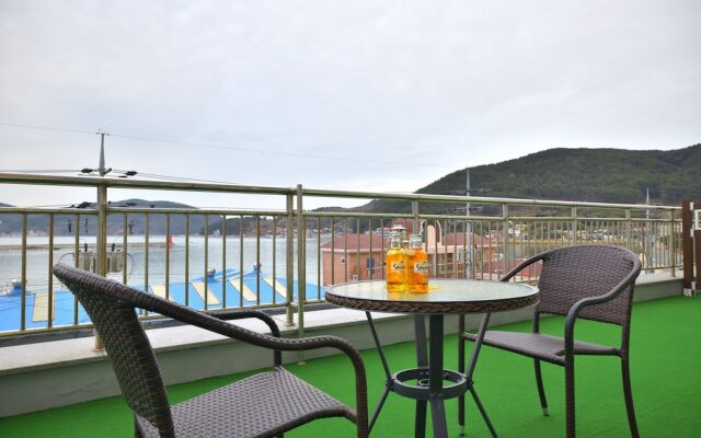 Geoje Jisefo Family Residence