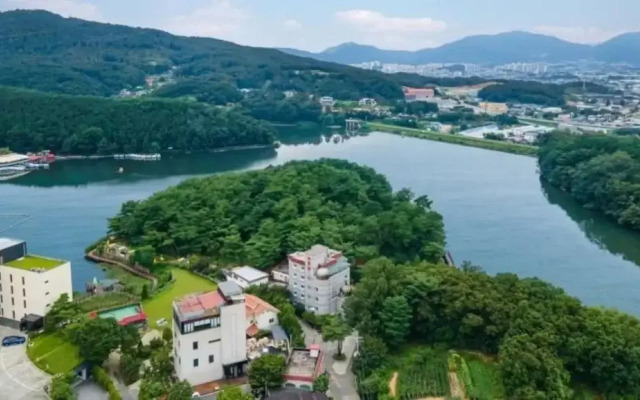 Pocheon Treasure Island Pension