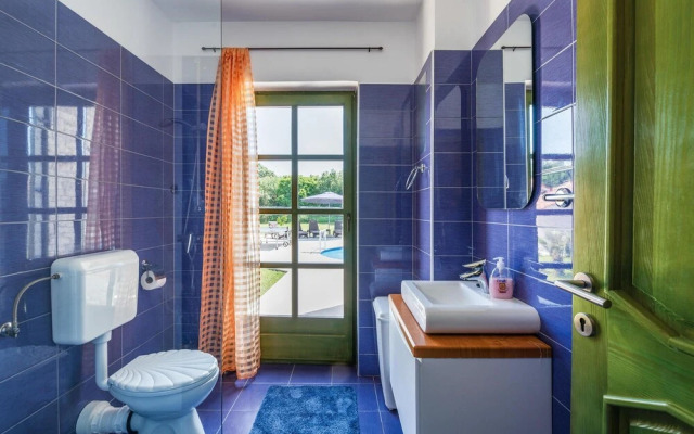 Beautiful Home in Valtura With Wifi and 5 Bedrooms