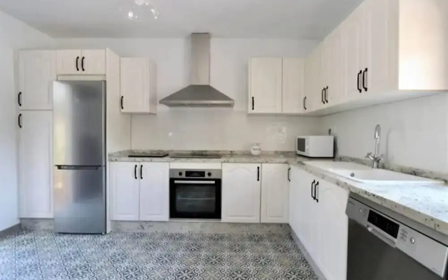Santa Angela de la Cruz Apartment
