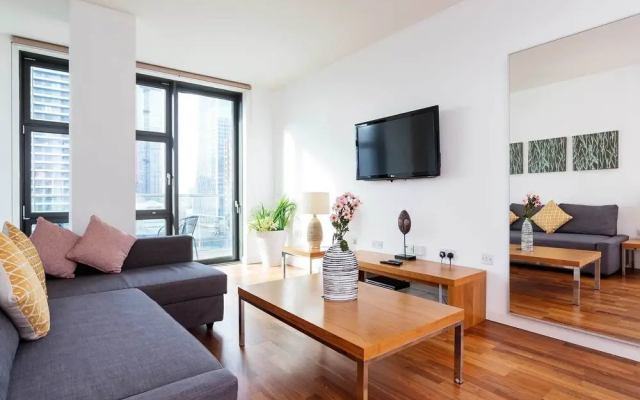 Plush Apartment In London With Balcony