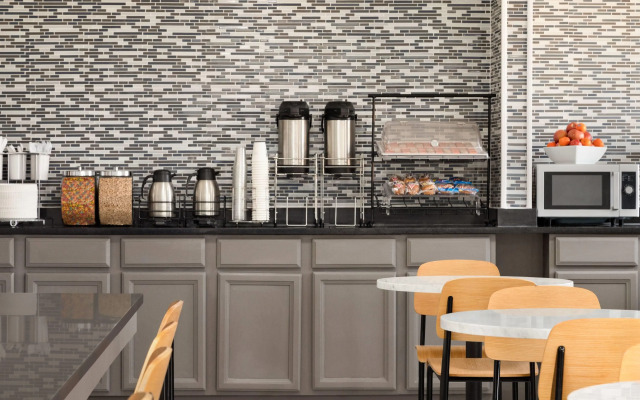 Baymont by Wyndham Blackwell I-35