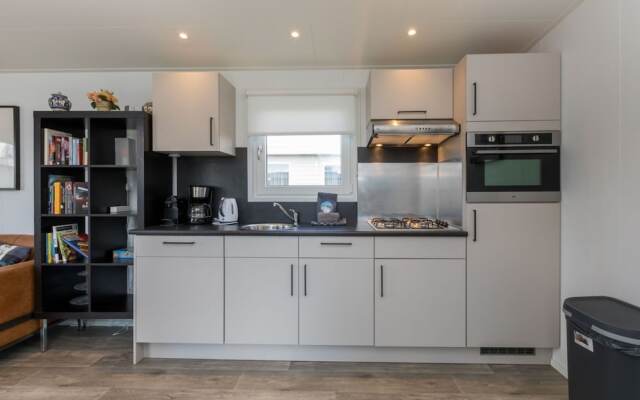 Brand New Chalet Near the Oosterschelde