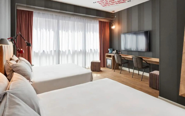 The Modernist Hotel