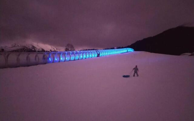 Appart ac balcon neuf 2chbrs- 6p - Pied des pistes