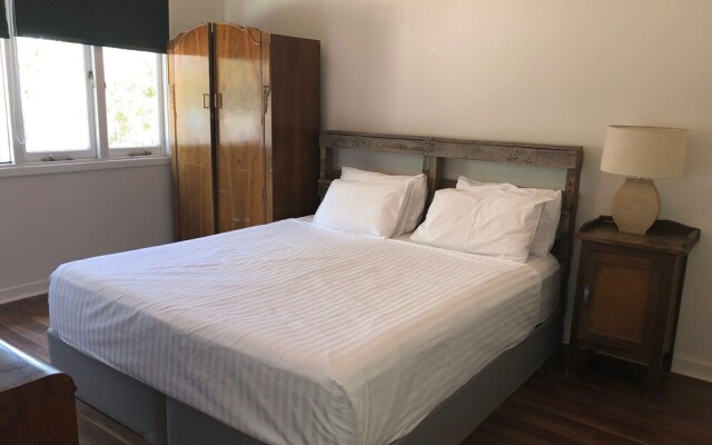 Barefoot Beach Cottage