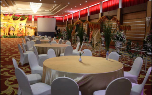 Grand Asrilia Hotel