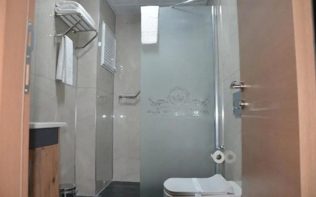 Rua World Hotel