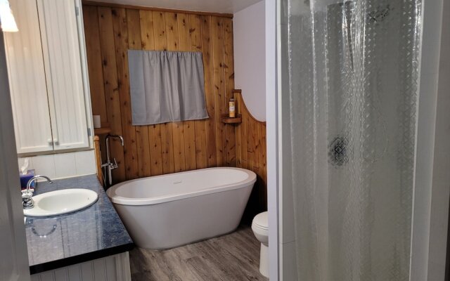Immaculate 4-bed House