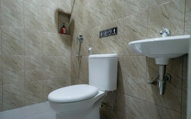 RedDoorz near Exit Toll Sirkuit Sentul