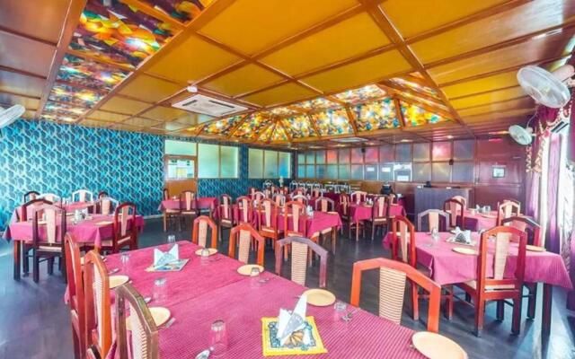 Hotel Mainak
