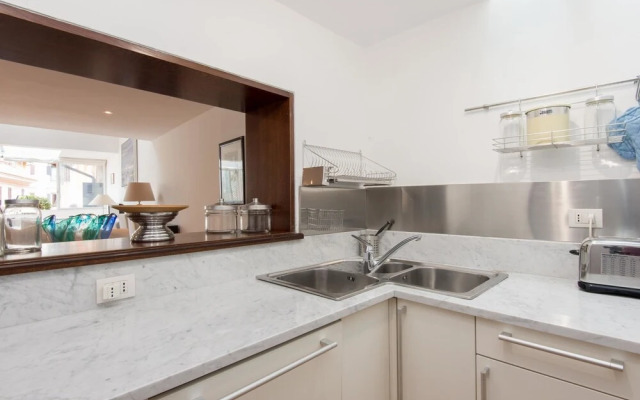 RSH Lucina Design Terrace Apartment