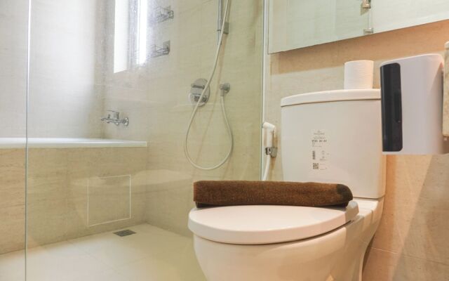 Serene And Best Location 2Br Gold Coast Apartment