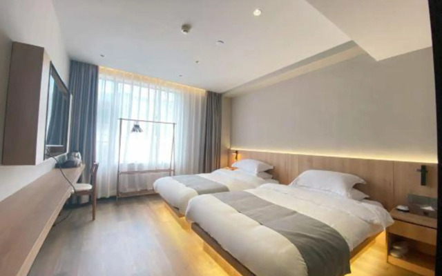 Shenzhen Maoxiang Hotel (Wutongshan Scenic Area)