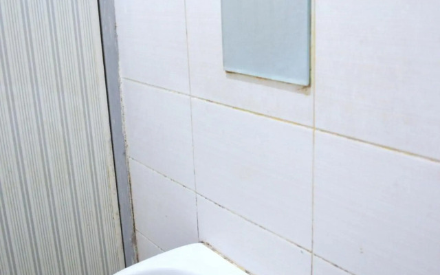 OYO 450 Semampir Residence