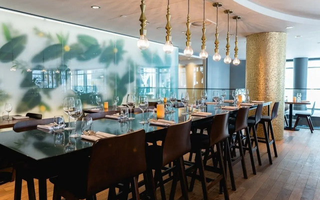 Warwick Le Crystal - Montréal