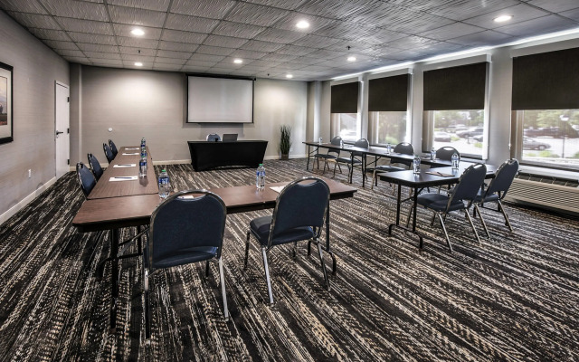 Comfort Suites Chincoteague Island Bayfront Resort