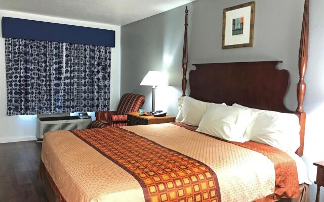 American Inn & Suites Russellville