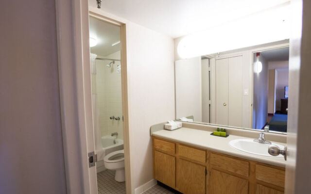 Garfield Suites Hotel