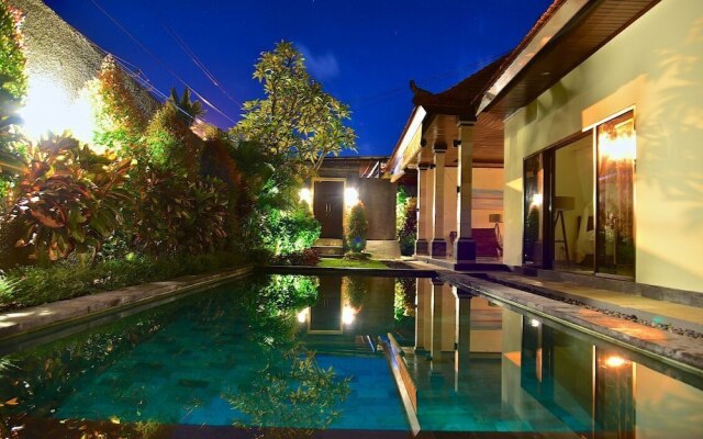 Rumah Pantai Berawa - Ex Canggu Club House