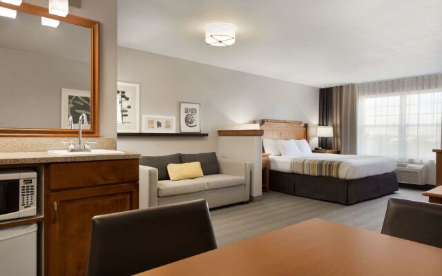 Country Inn & Suites by Radisson, Appleton North, WI