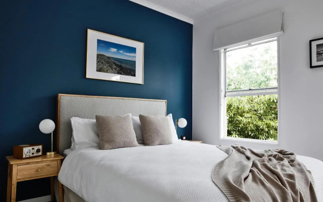 Stylish Townhouse in Melbourne's Playground