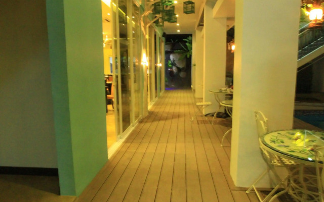 Ox Ville Hotel