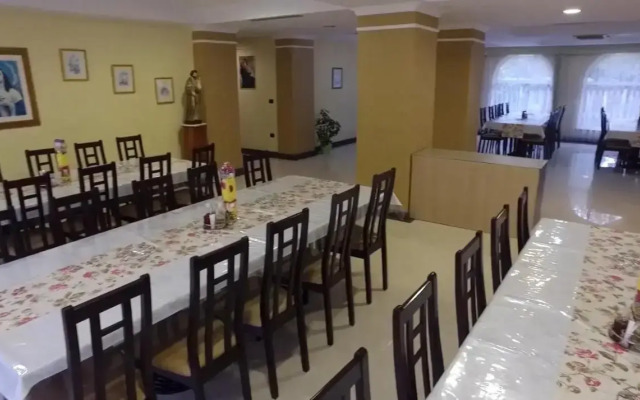 Two Hearts Hotel