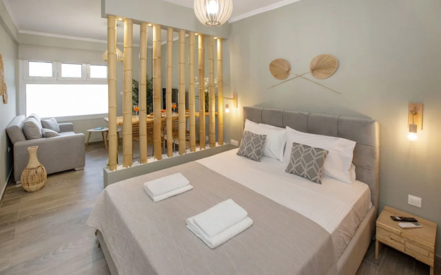 Waikiki Studio in the center by GHH