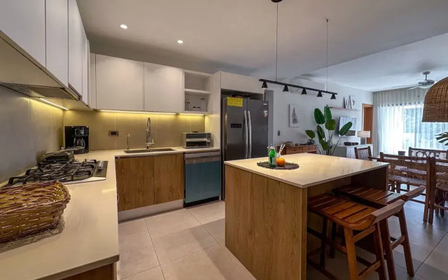 Fantastic new Golf View Apartment