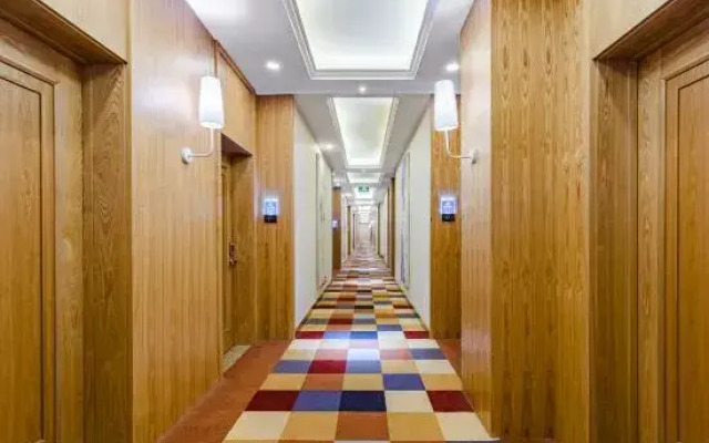 Bo'ai Junhuai Shangpin Hotel