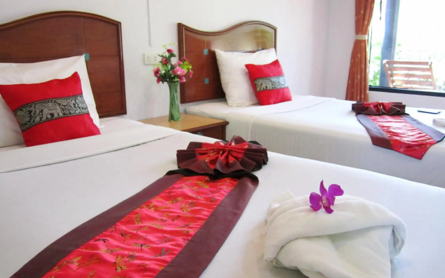 Lanta Il Mare Beach Resort