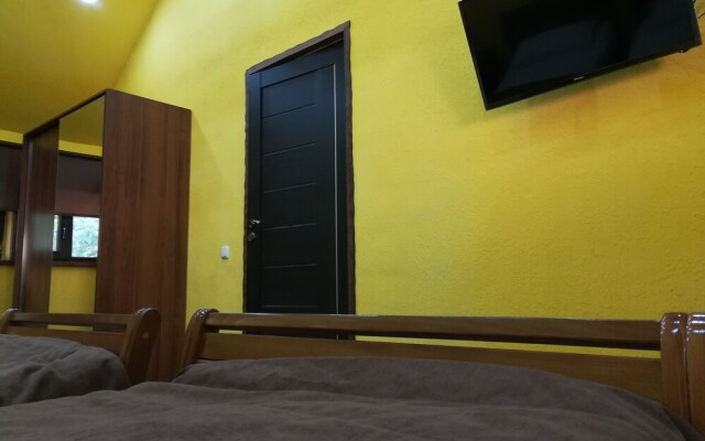 Art Garden Hostel and Tours
