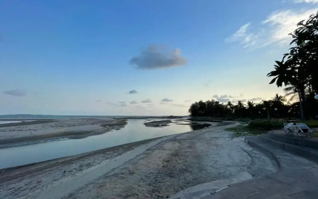 F16 Rock Garden Beach Resort Rayong
