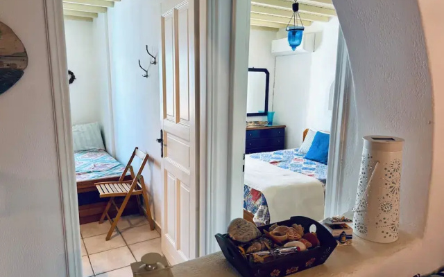 Stylish 2 Bd Escape Apt at Ornos Beach