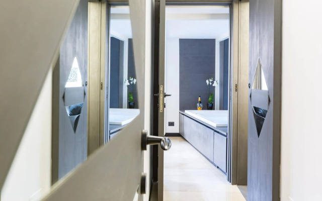 LUX- Spanish Steps 60A Luxury Suite Apartment