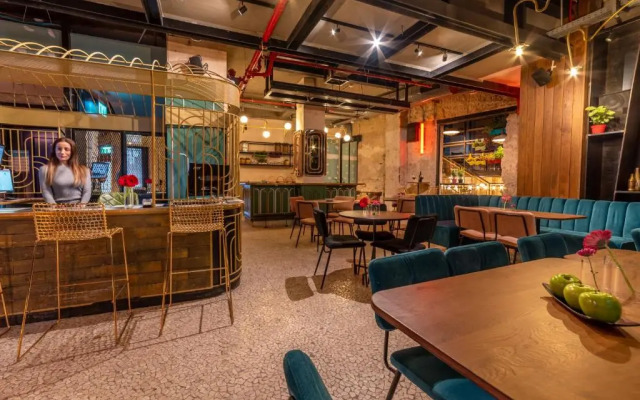 Stay Inn Hostel