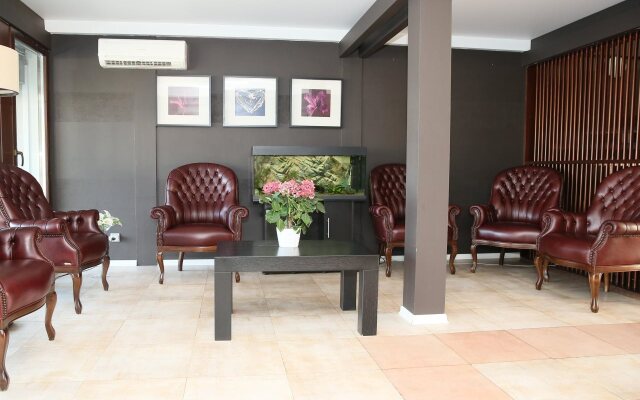 Royal Beach Hotel