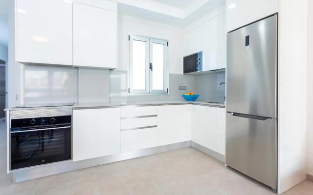 Catalina Downtown By CanariasGetaway