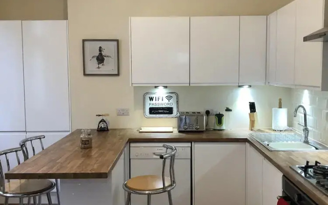 Sapphire Suite Sasco Apartments