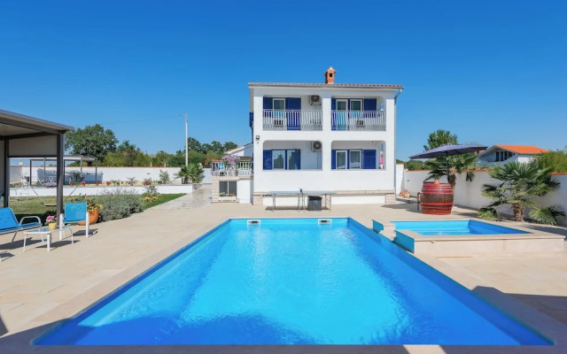 Holiday House Petrić