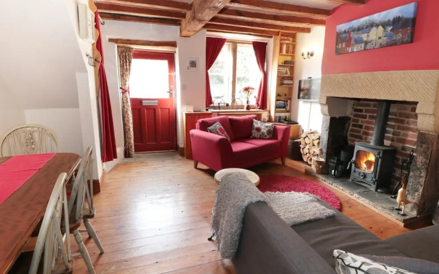 Holly Cottage